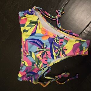 SHEIN Tropical Print Bikini Bottom